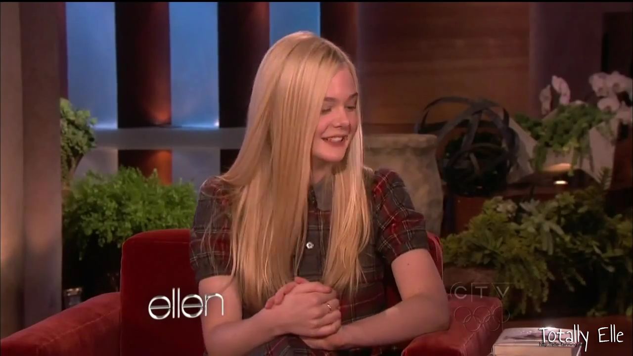 interviews_theellendegeneresshow2012Screencaps0343.jpg