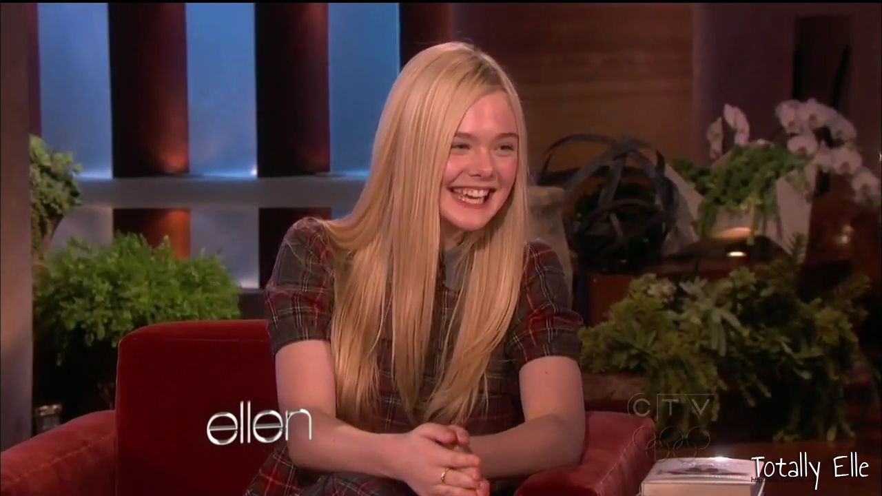 interviews_theellendegeneresshow2012Screencaps0374.jpg