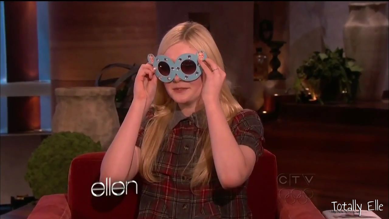 interviews_theellendegeneresshow2012Screencaps0576.jpg