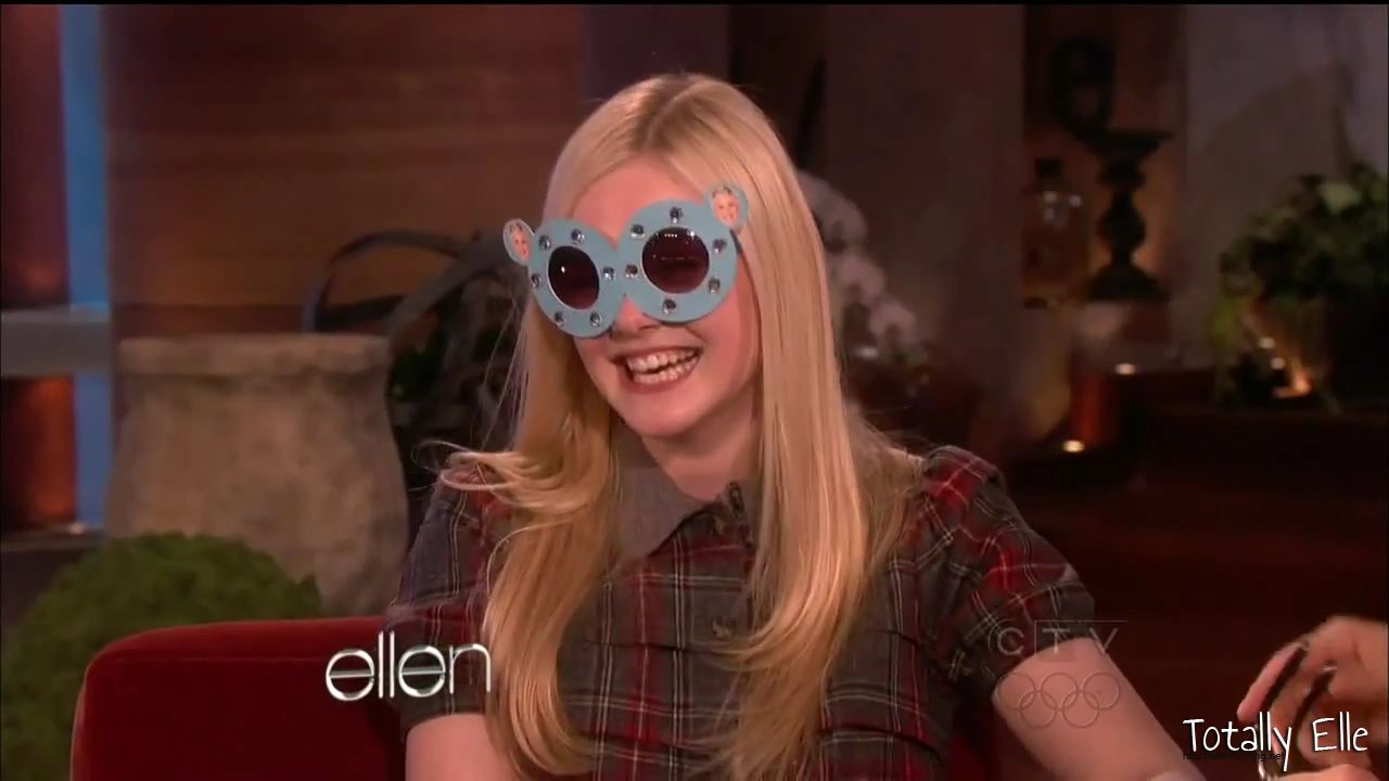 interviews_theellendegeneresshow2012Screencaps0620.jpg