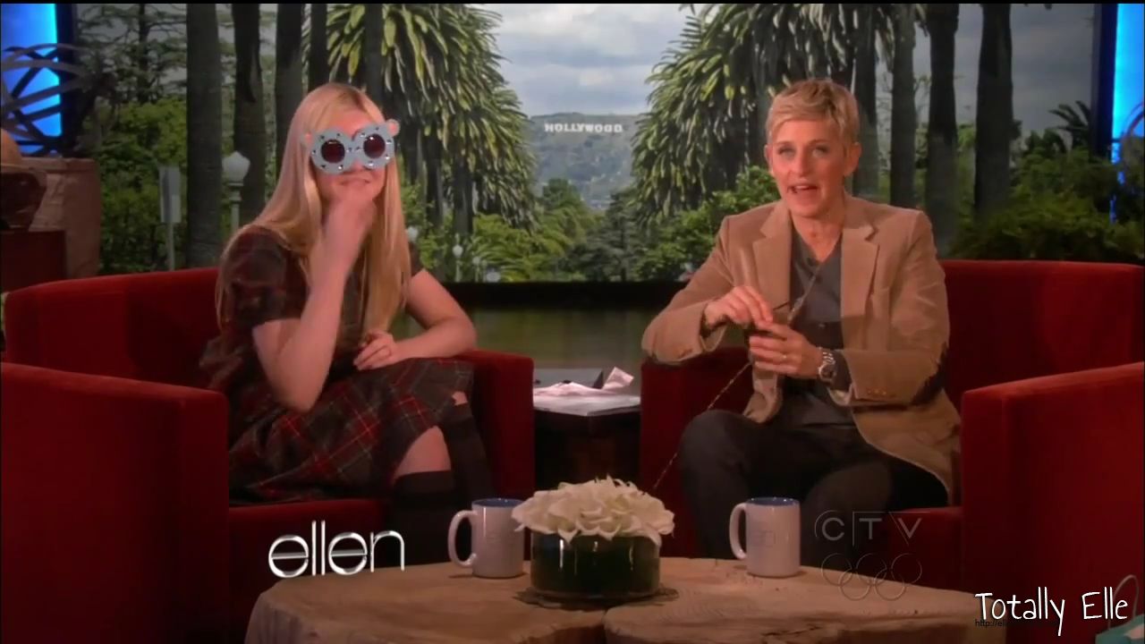 interviews_theellendegeneresshow2012Screencaps0634.jpg