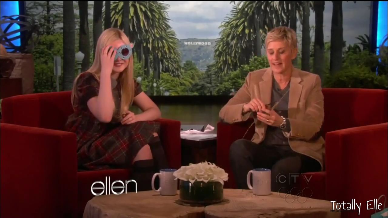 interviews_theellendegeneresshow2012Screencaps0635.jpg