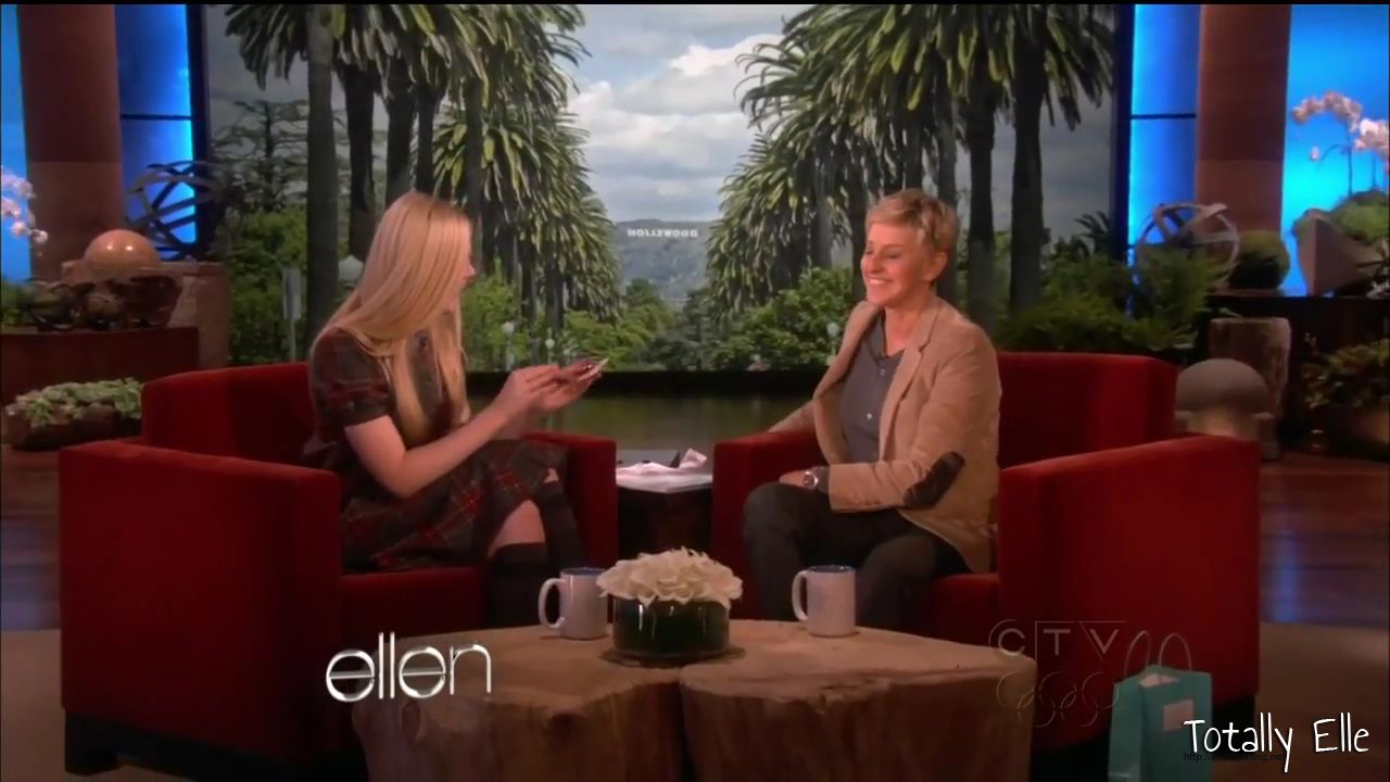 interviews_theellendegeneresshow2012Screencaps0646.jpg