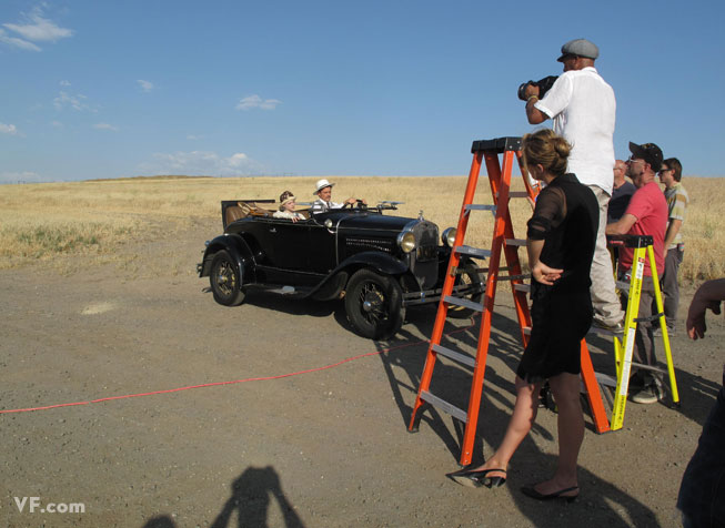 Behind the Scenes of Elle's Vanity Fair photoshoot, 2009.
