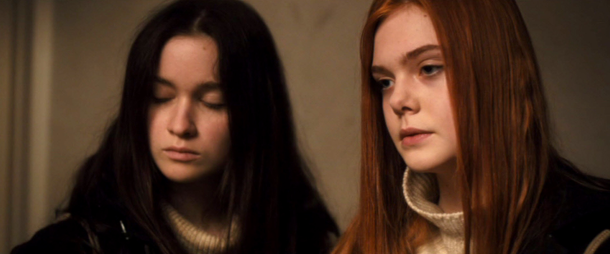 ellefanning_gingerrosa_0924.jpg