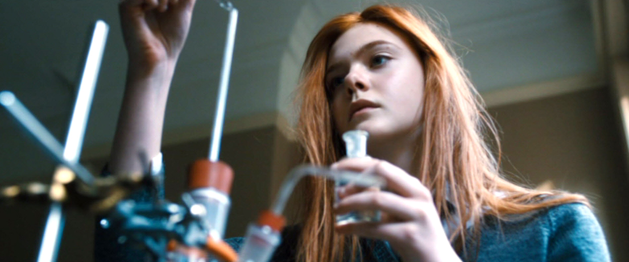 ellefanning_gingerrosa_2432.jpg