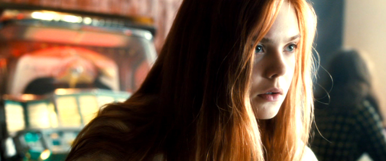 ellefanning_gingerrosa_2476.jpg