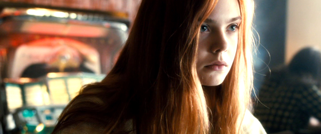 ellefanning_gingerrosa_2493.jpg