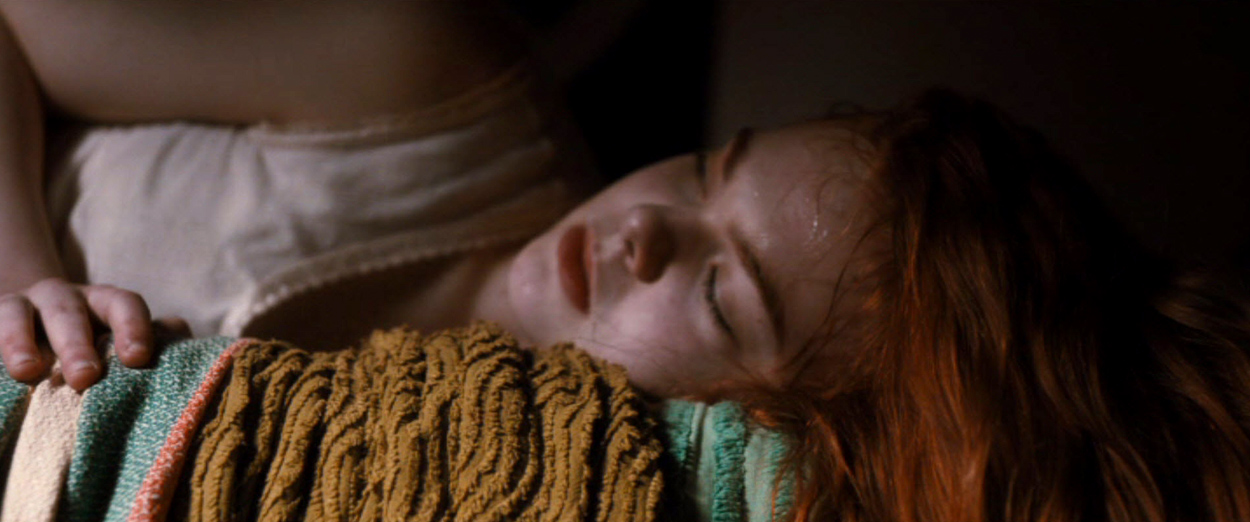 ellefanning_gingerrosa_2598.jpg