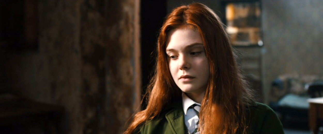 ellefanning_gingerrosa_2786.jpg