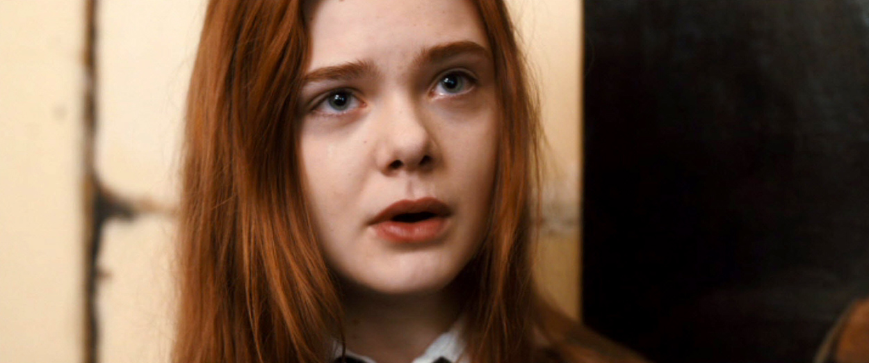 ellefanning_gingerrosa_2907.jpg