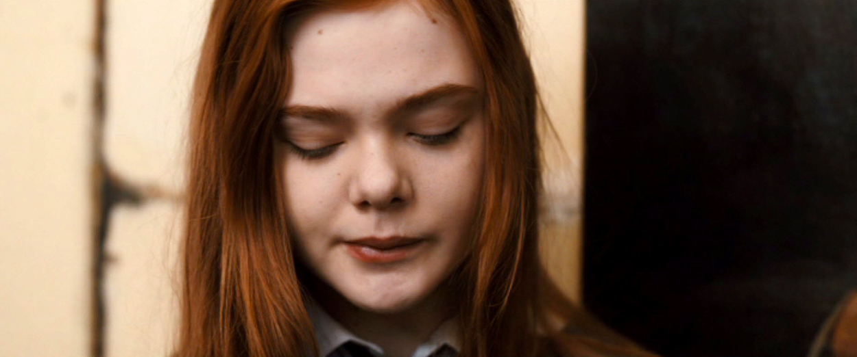 ellefanning_gingerrosa_2935.jpg