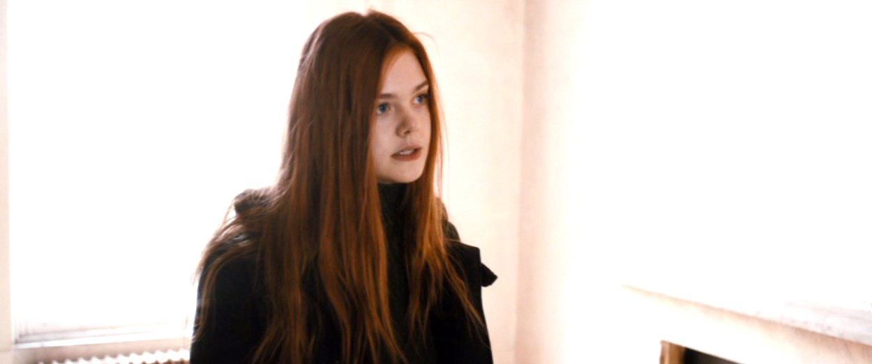 ellefanning_gingerrosa_3824.jpg