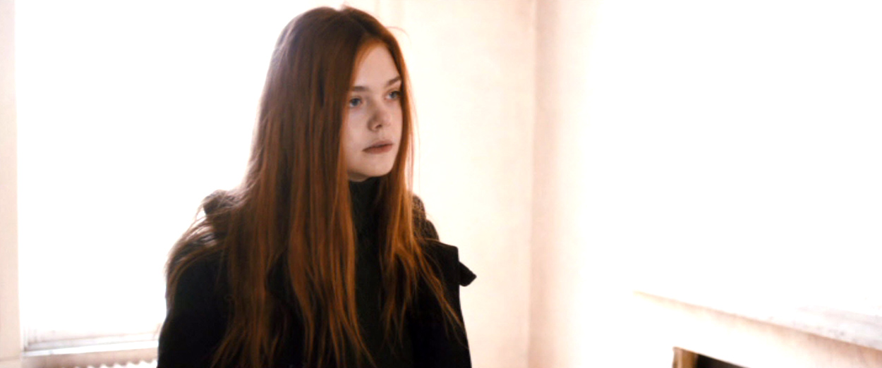 ellefanning_gingerrosa_3825.jpg