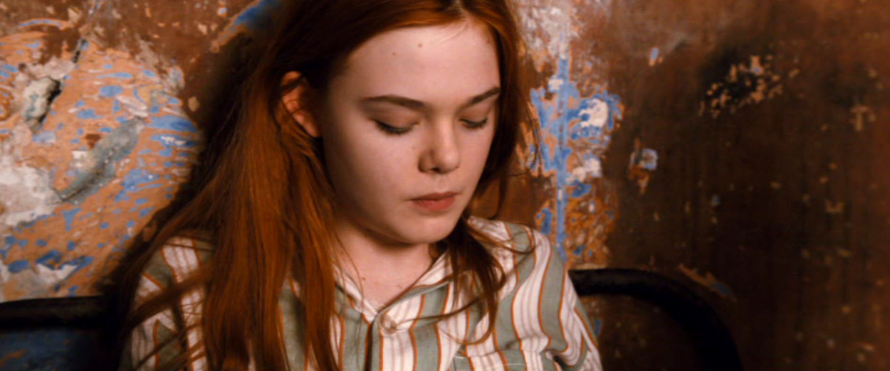 ellefanning_gingerrosa_3942.jpg