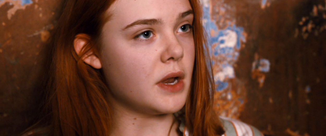 ellefanning_gingerrosa_4034.jpg