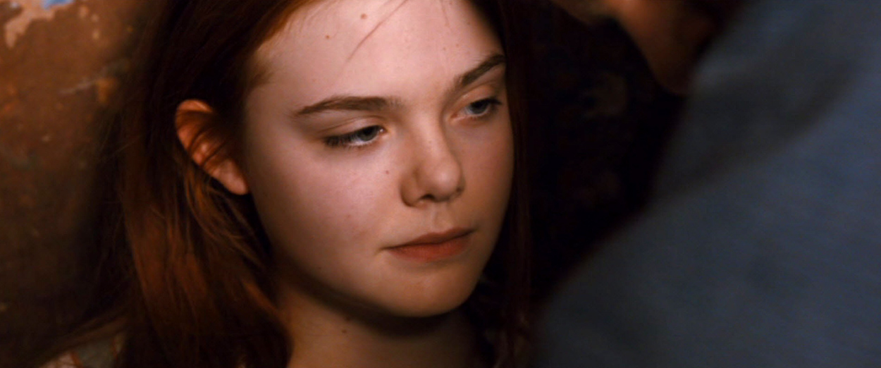 ellefanning_gingerrosa_4049.jpg