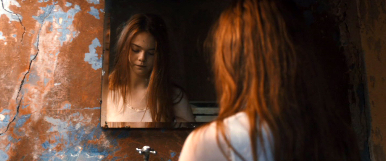 ellefanning_gingerrosa_4100.jpg
