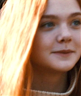 ellefanning_gingerrosa_1710.jpg