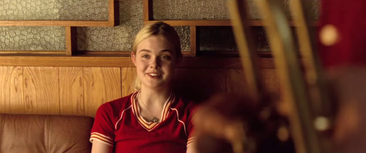 ellefanning_lowdown_00035.jpg