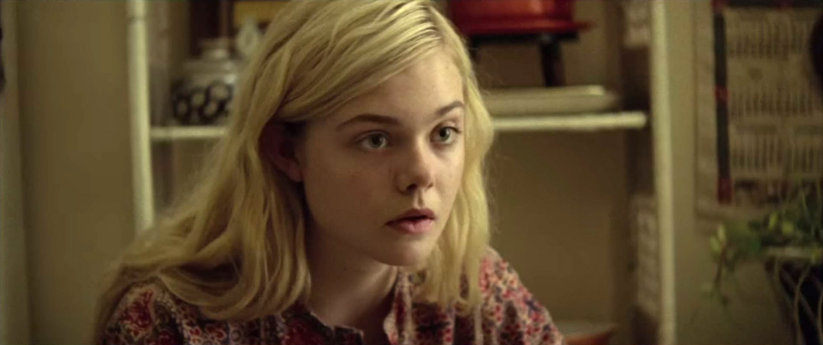 ellefanning_lowdown_00063.jpg