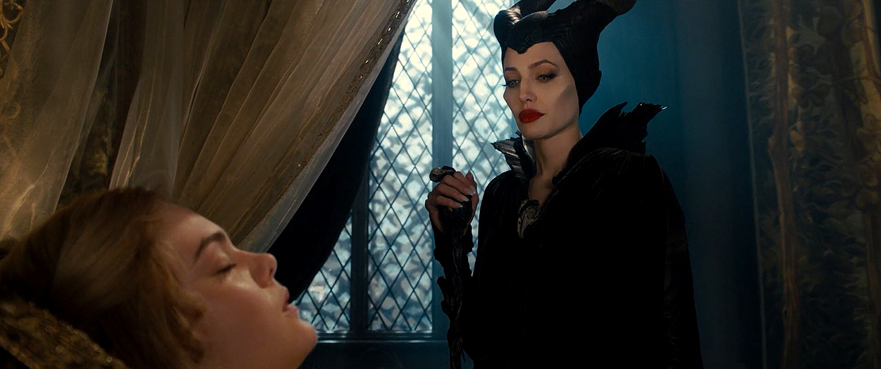 maleficient_ellefanning_02320.jpg