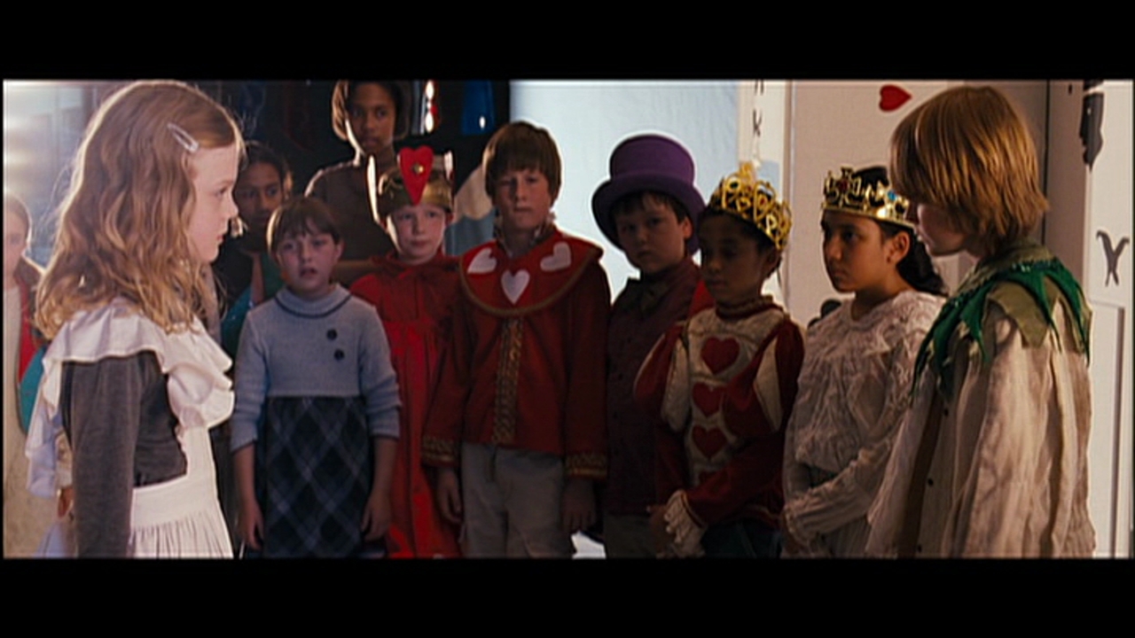 phoebeinwonderland_moviecap1560.jpg