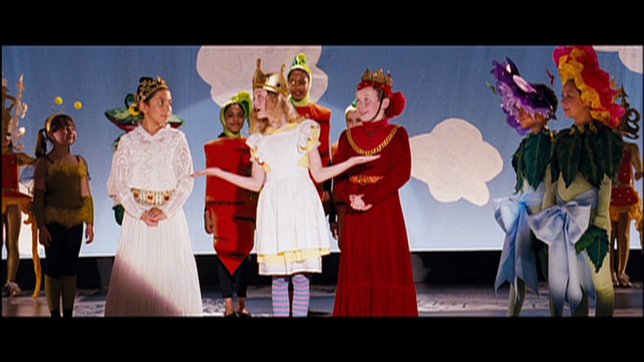 phoebeinwonderland_moviecap1800.jpg
