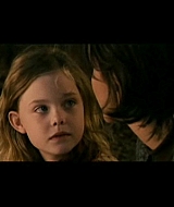 phoebeinwonderland_promoclip026.jpg