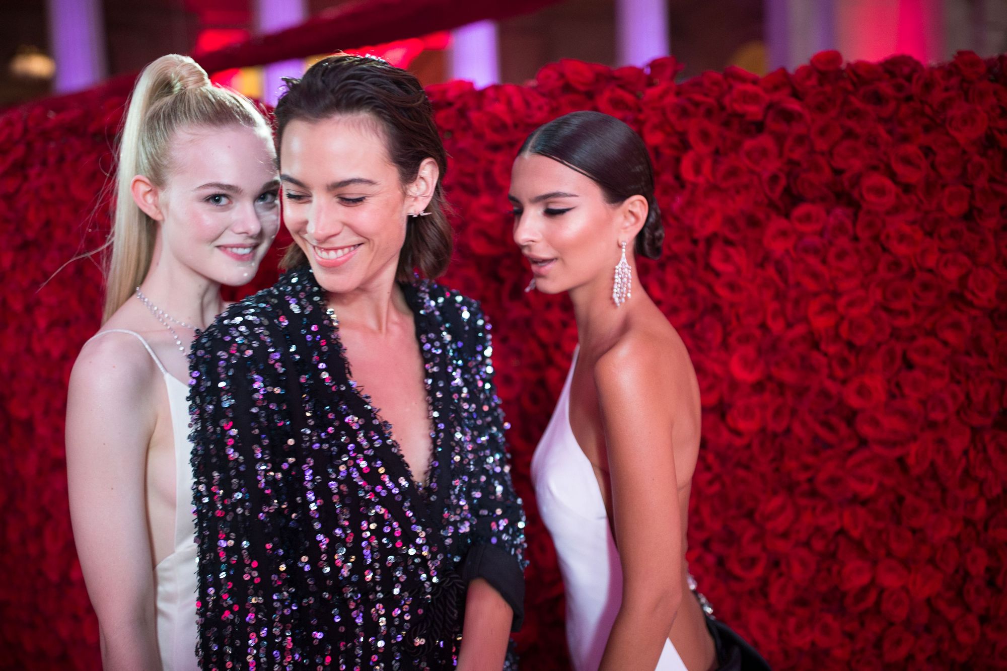 totally-elle-2016-cinemacon-met-gala-inside-008.jpg