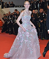 totally-elle-2016-neon-demon-cannes-premiere-267.jpg