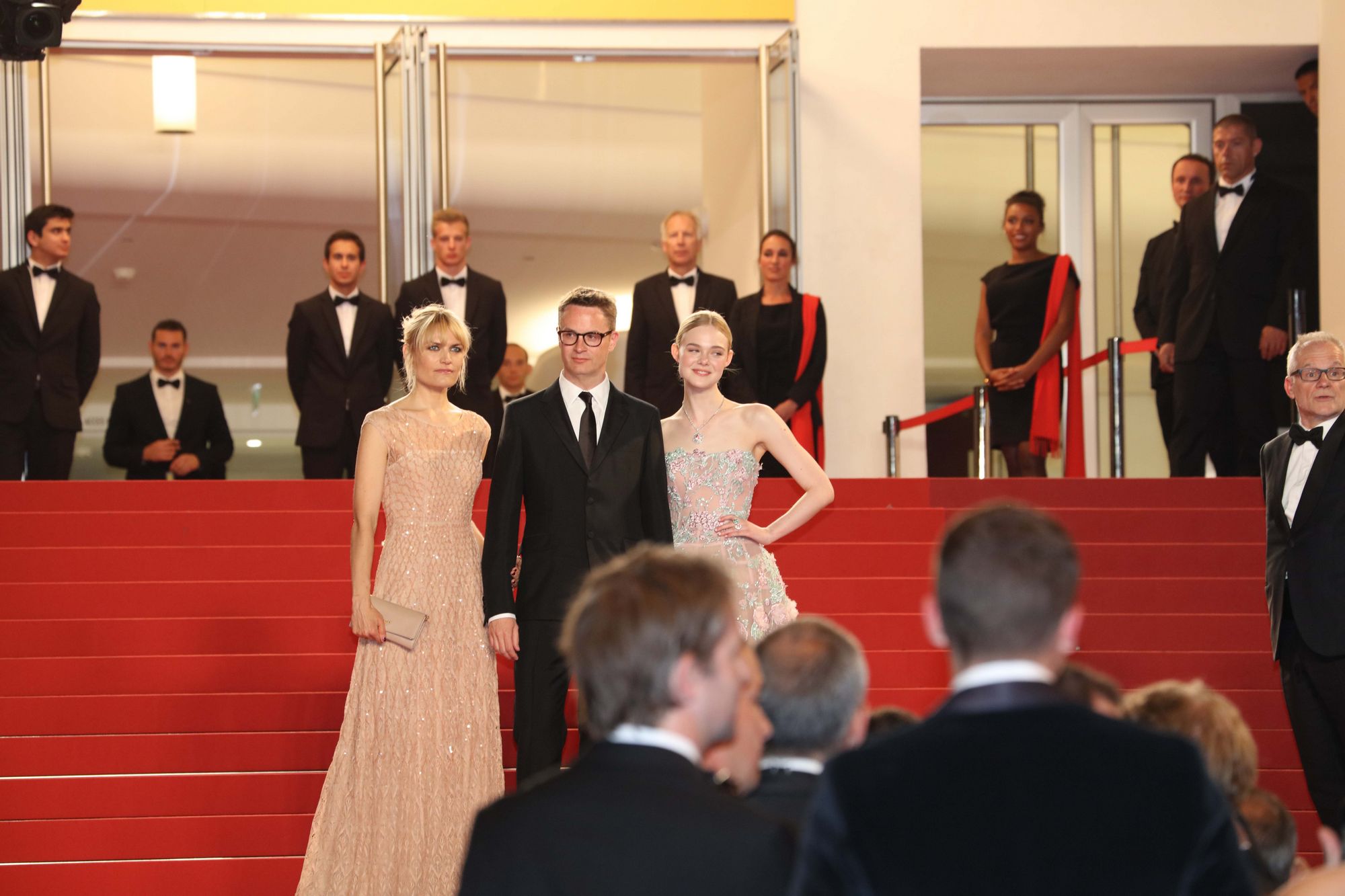totally-elle-2016-neon-demon-cannes-premiere-413.jpg