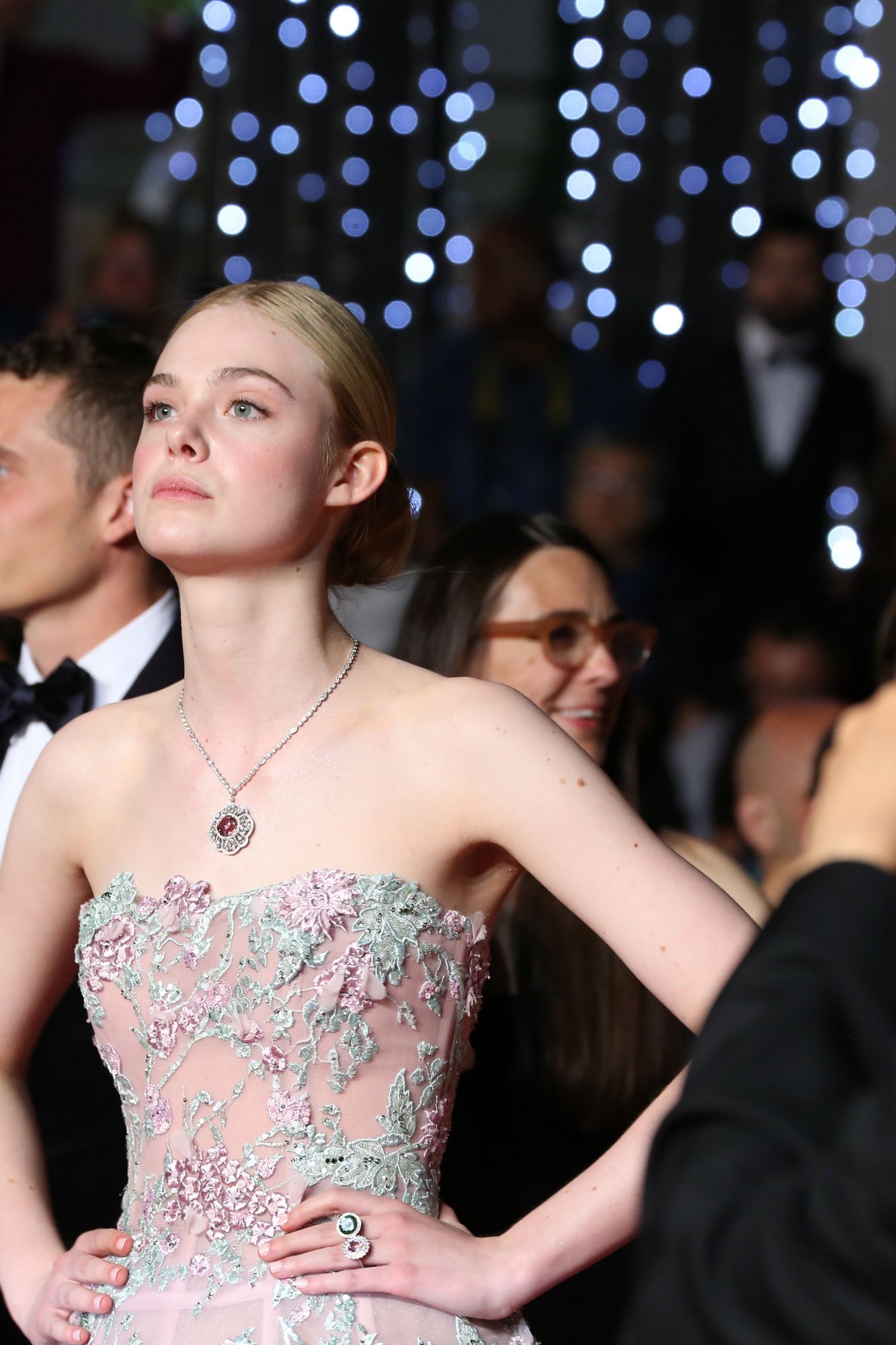 totally-elle-2016-neon-demon-cannes-premiere-417.jpg
