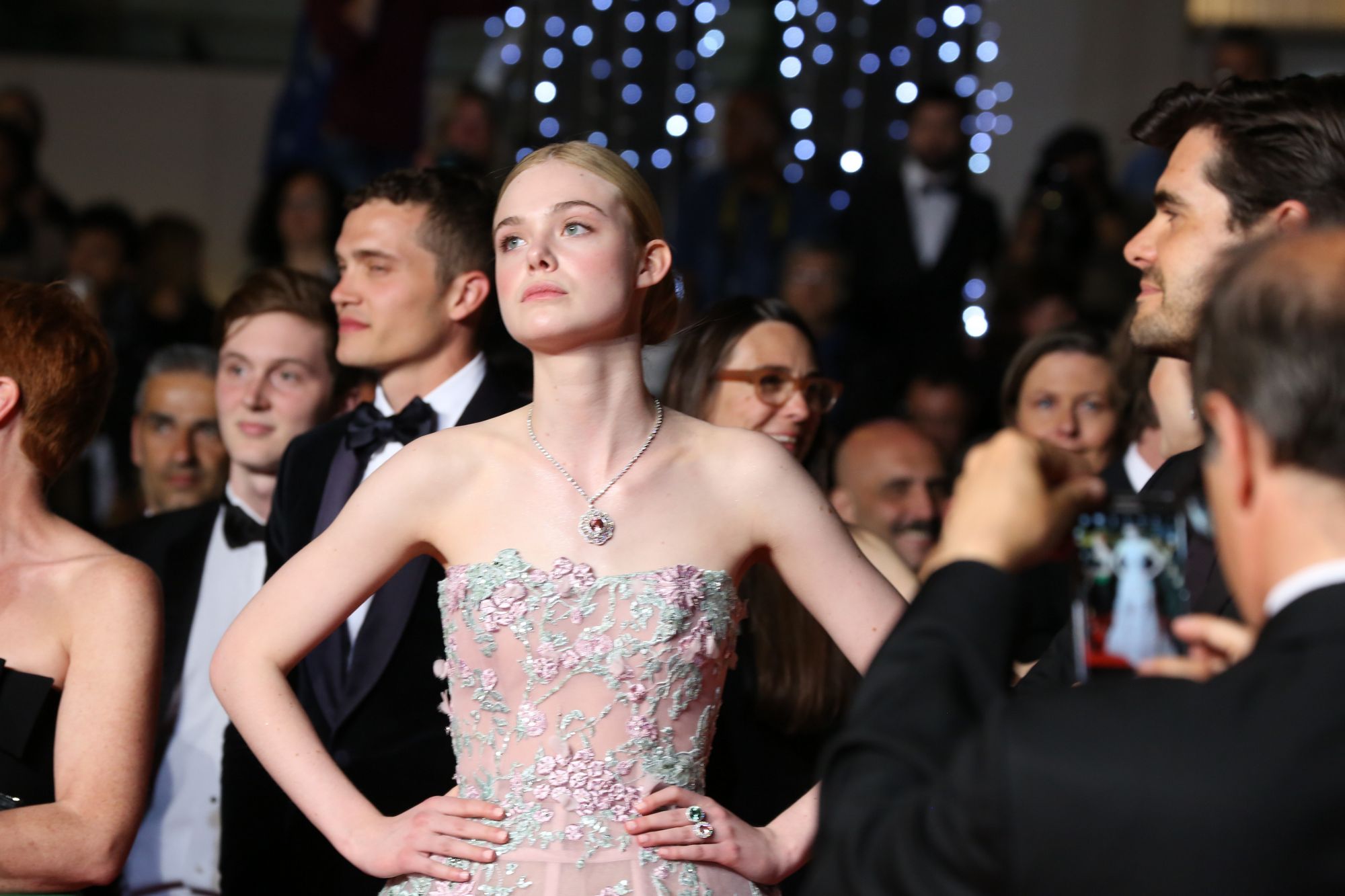 totally-elle-2016-neon-demon-cannes-premiere-418.jpg
