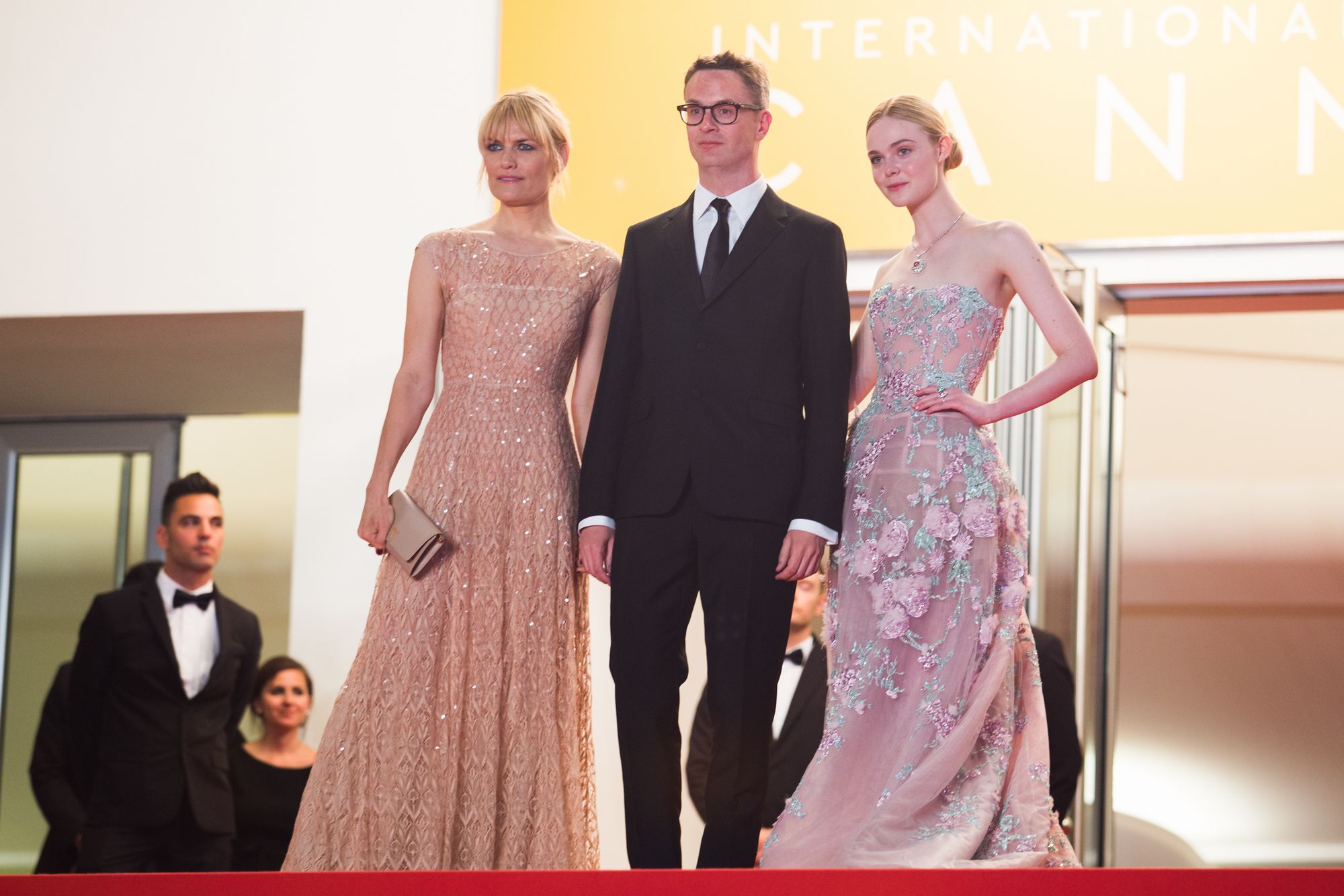 totally-elle-2016-neon-demon-cannes-premiere-487.jpg