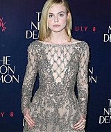 totally-elle-2016-neon-demon-uk-premiere-201.jpg