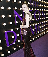 totally-elle-2016-neon-demon-la-premiere-079.jpg