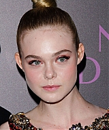 totally-elle-2016-neon-demon-la-premiere-141.jpg