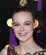 totally-elle-2016-neon-demon-la-premiere-161.jpg