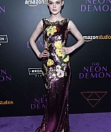 totally-elle-2016-neon-demon-la-premiere-198.jpg