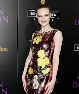 totally-elle-2016-neon-demon-la-premiere-327.jpg