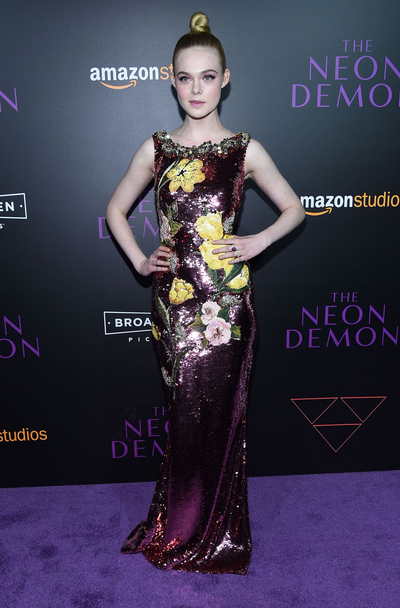 totally-elle-2016-neon-demon-la-premiere-198.jpg