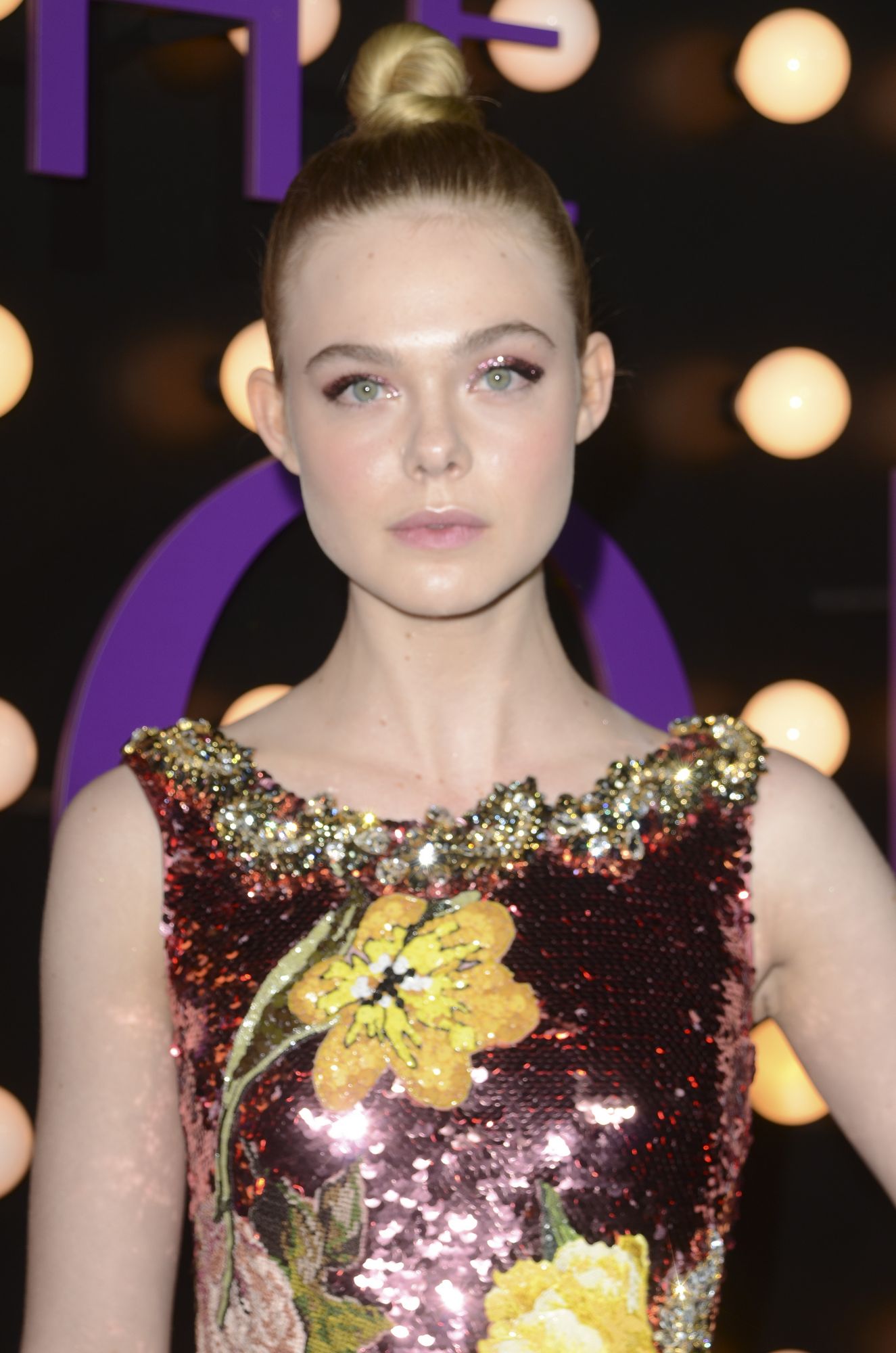 totally-elle-2016-neon-demon-la-premiere-235.jpg