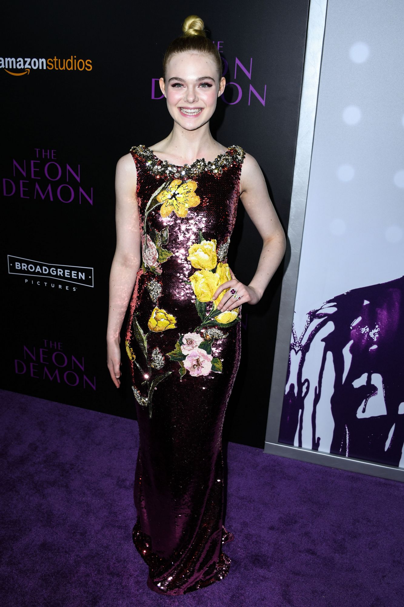 totally-elle-2016-neon-demon-la-premiere-251.jpg