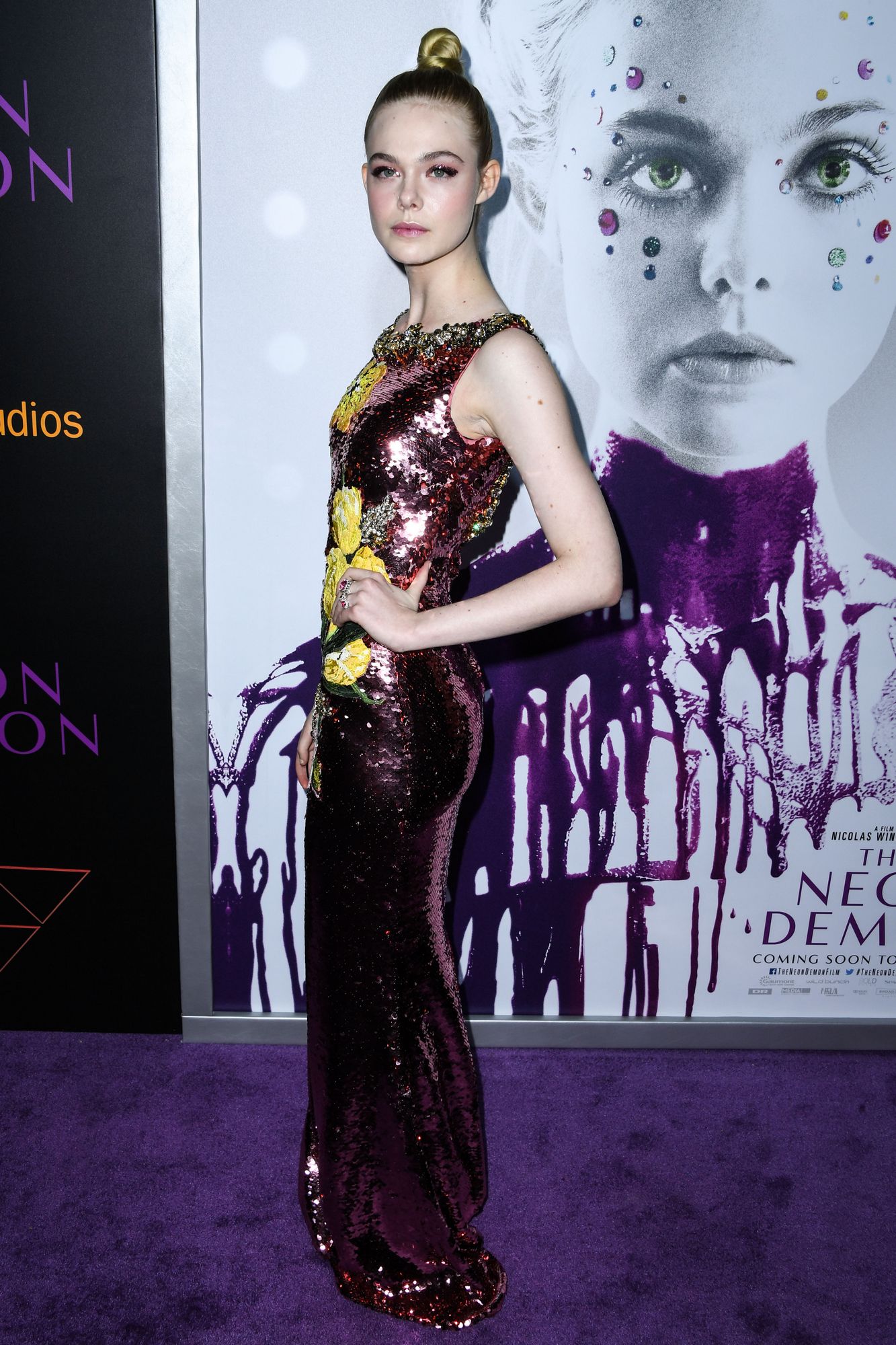 totally-elle-2016-neon-demon-la-premiere-289.jpg