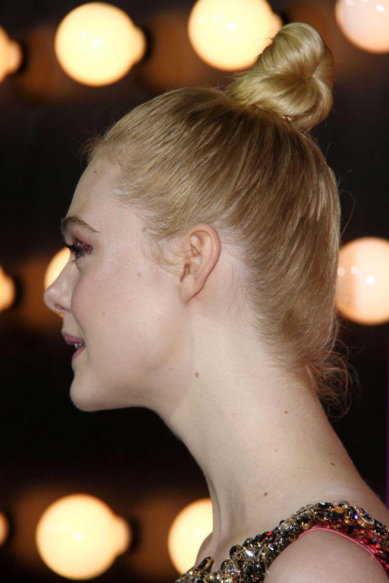 totally-elle-2016-neon-demon-la-premiere-394.jpg