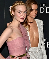 totally-elle-2016-neon-demon-ny-premiere-006.jpg