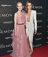 totally-elle-2016-neon-demon-ny-premiere-011.jpg
