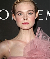 totally-elle-2016-neon-demon-ny-premiere-028.jpg