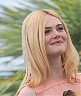 totallyelle-2017-howtotalk-cannes-photocall-318.jpg